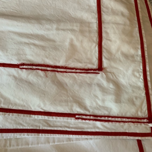 Matouk Red Border King duvet cover